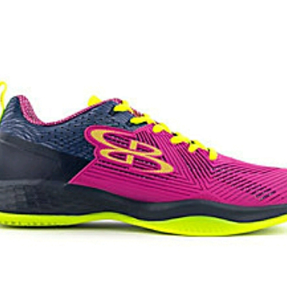 Woman sneakers
